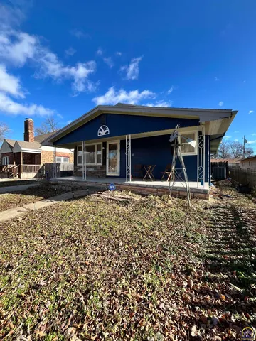 $159,900 | 218 South Cottonwood Street, Emporia, KS 66801