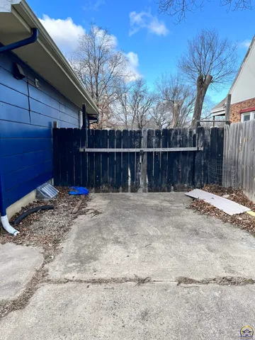 $159,900 | 218 South Cottonwood Street, Emporia, KS 66801