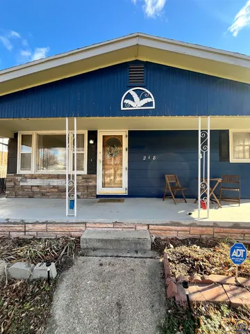 $159,900 | 218 South Cottonwood Street, Emporia, KS 66801