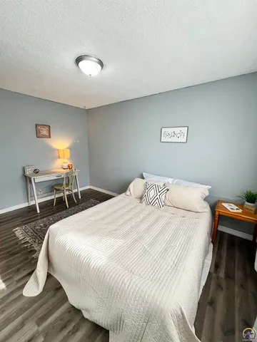 $159,900 | 218 South Cottonwood Street, Emporia, KS 66801