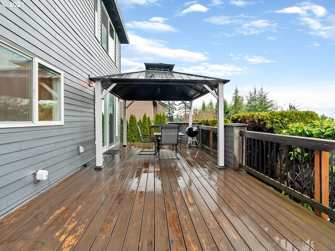 11916 Southwest Elemar Court Portland, OR 97224 - Photo 5 of 32 Gallery Image 5
