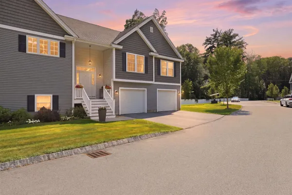 $750,000 | 17 Cypress Circle, Exeter, NH 03833