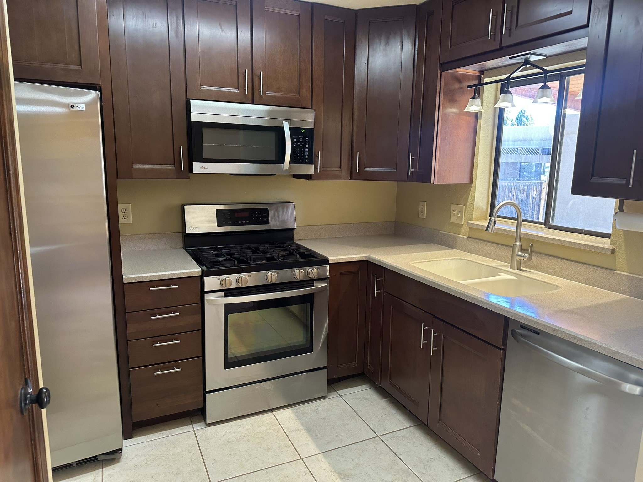 340 Ridgecrest Avenue White Rock, NM 87547 - Photo 16 of 32