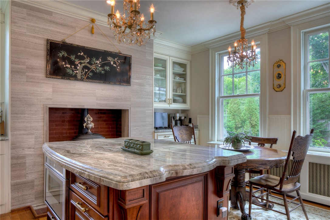 9 Kay Street Newport, RI 02840 - Photo 11 of 26