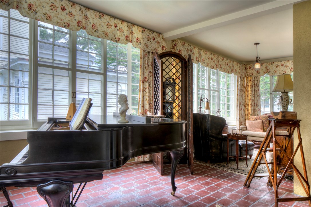 9 Kay Street Newport, RI 02840 - Photo 9 of 26