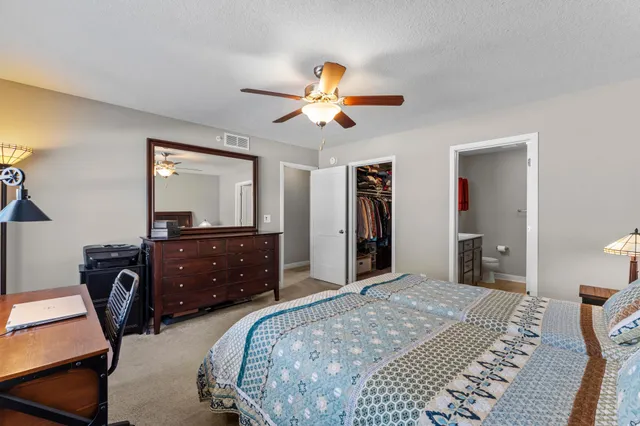 $375,000 | 5848 Moonlight Drive, Prior Lake, MN 55372