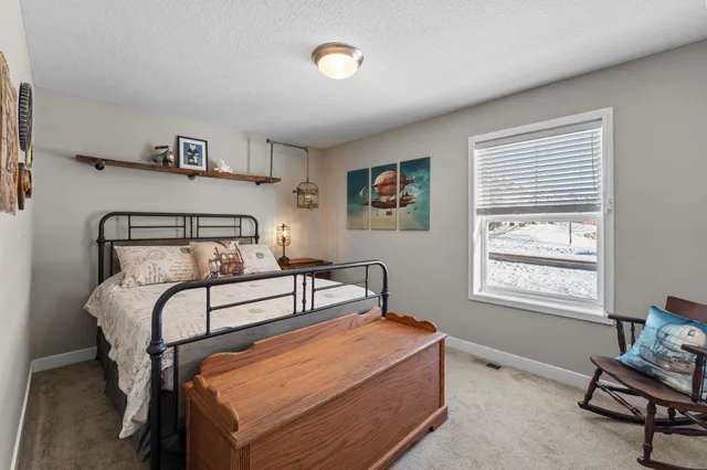 $375,000 | 5848 Moonlight Drive, Prior Lake, MN 55372