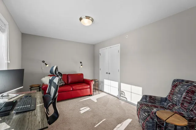 $375,000 | 5848 Moonlight Drive, Prior Lake, MN 55372