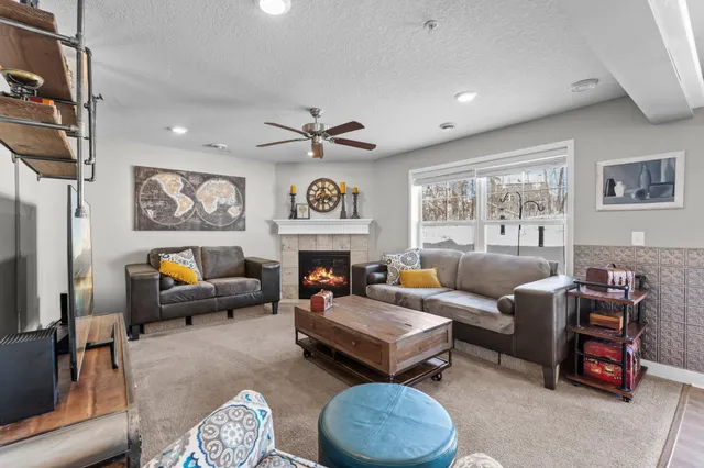 $375,000 | 5848 Moonlight Drive, Prior Lake, MN 55372