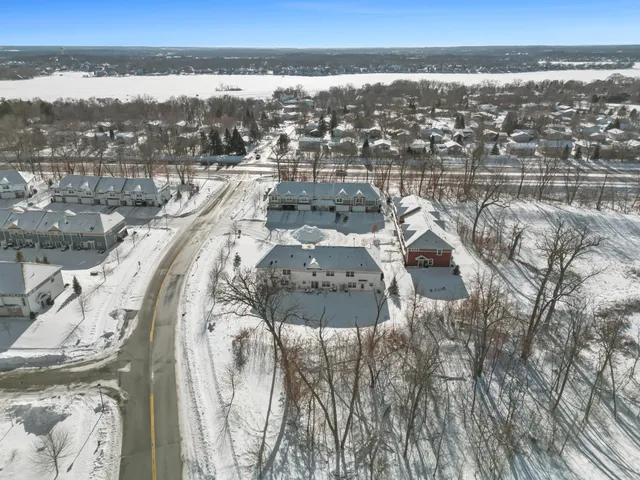 $375,000 | 5848 Moonlight Drive, Prior Lake, MN 55372