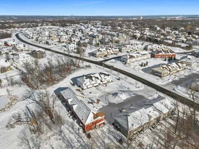 $375,000 | 5848 Moonlight Drive, Prior Lake, MN 55372