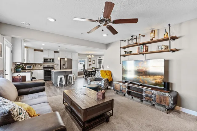 $375,000 | 5848 Moonlight Drive, Prior Lake, MN 55372