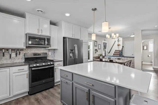 $375,000 | 5848 Moonlight Drive, Prior Lake, MN 55372