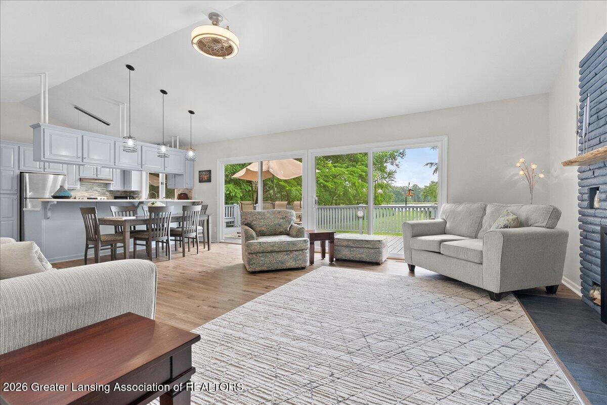 5644 Bath Road Bancroft, MI 48414 - Photo 6 of 43 25-Media Jett - 29