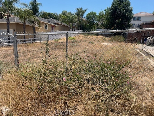 14465 Rock Place Riverside, CA 92503 - Photo 3 of 11
