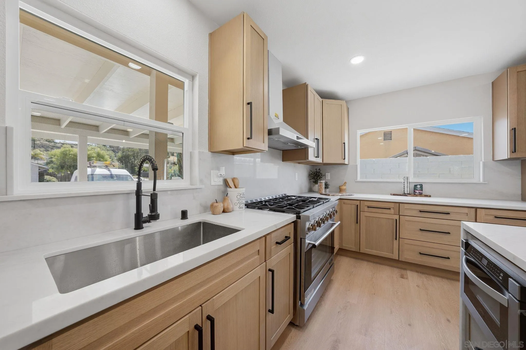 14212 Tobiasson Road Poway, CA 92064 - Photo 7 of 47