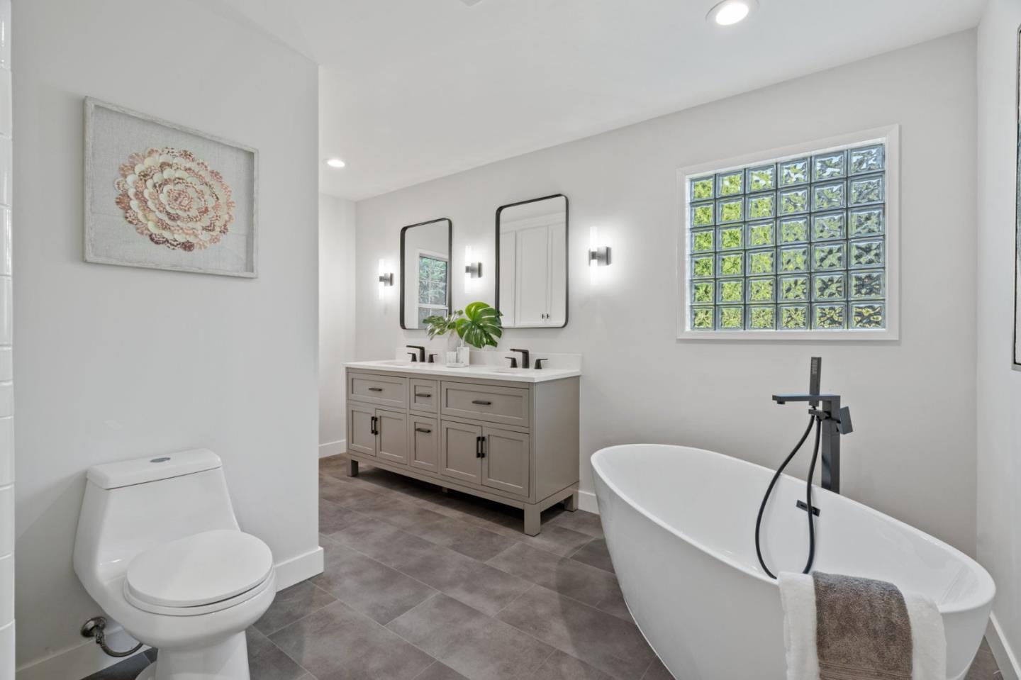 1720 Havenhurst Drive Los Altos, CA 94024 - Photo 16 of 49 a bathroom with a sink toilet and a bathtub