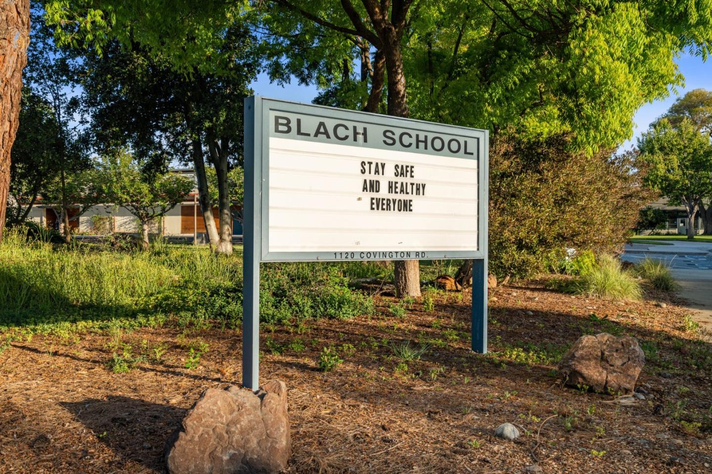 1720 Havenhurst Drive Los Altos, CA 94024 - Photo 44 of 49 a sign on the side of the road