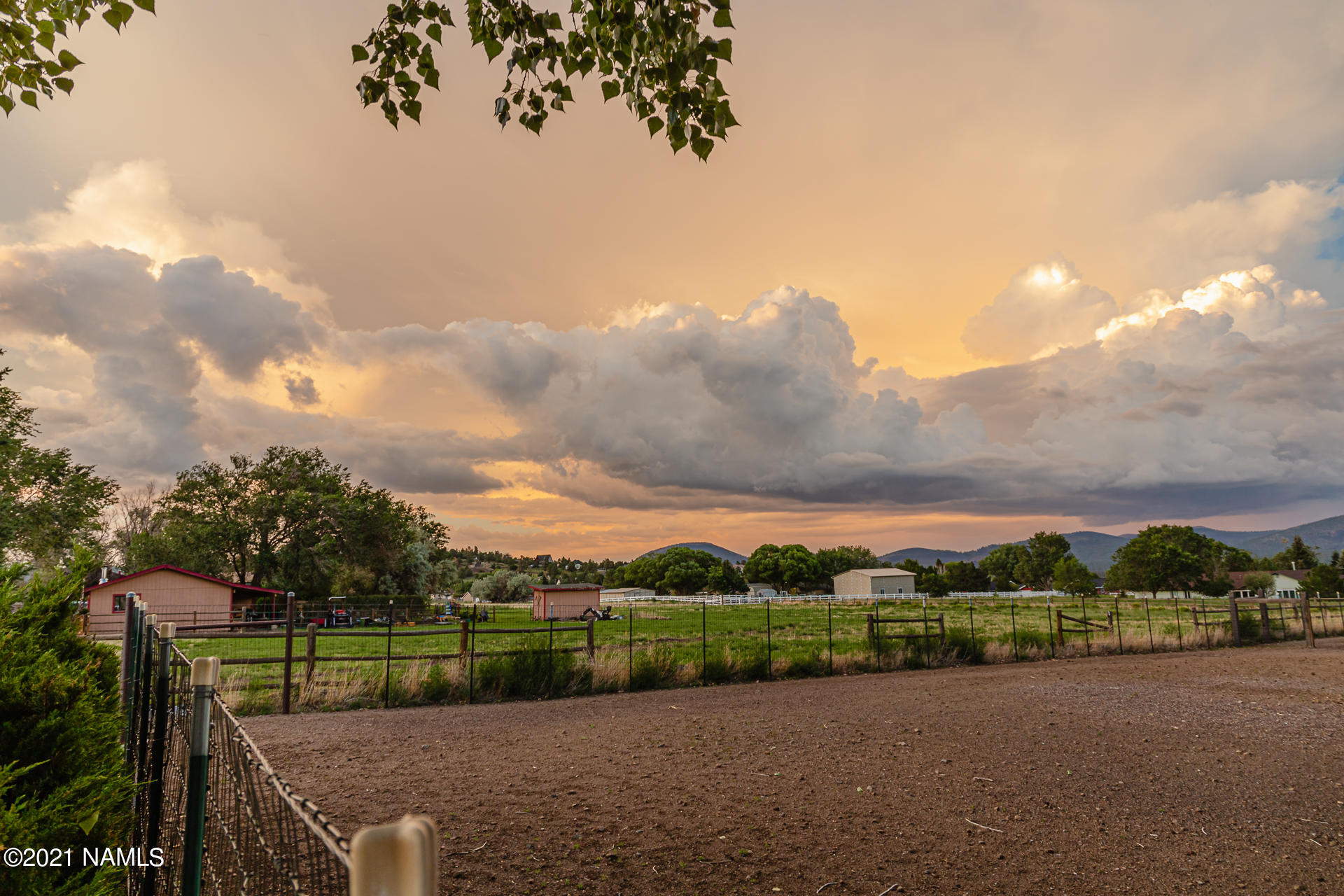 10965 Sage Road Flagstaff, AZ 86004 - Photo 45 of 57 Fenced area with views
