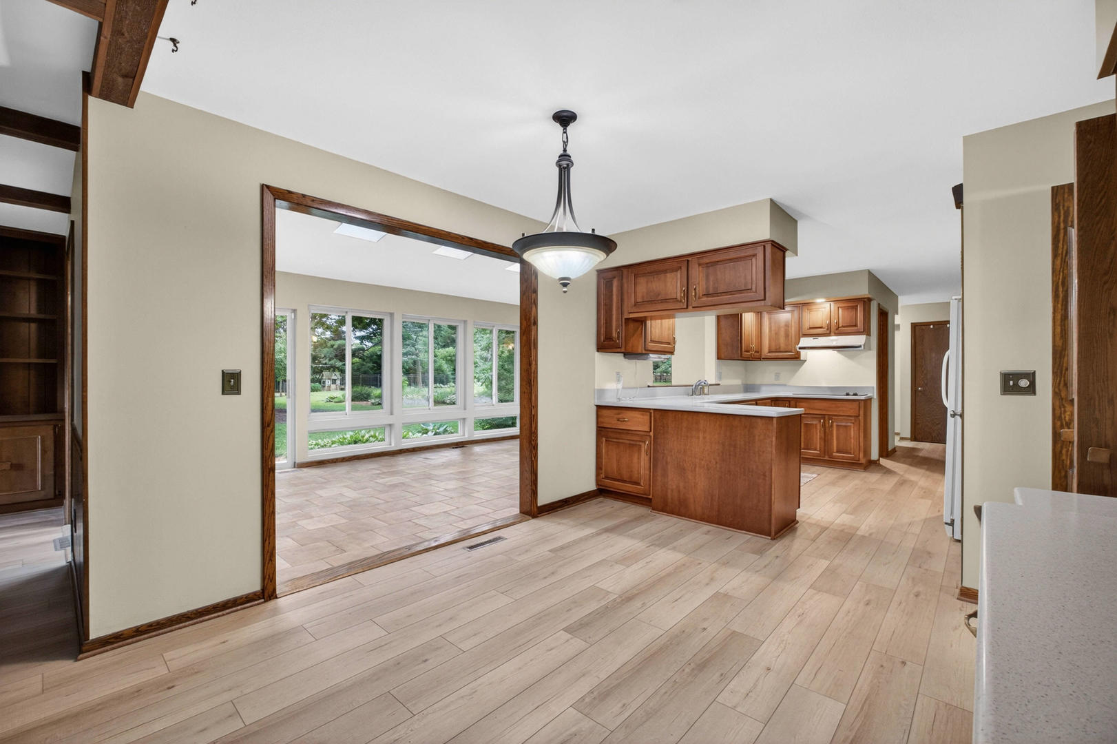 2205 Winding Hill Road Davenport, IA 52807 - Photo 18 of 64