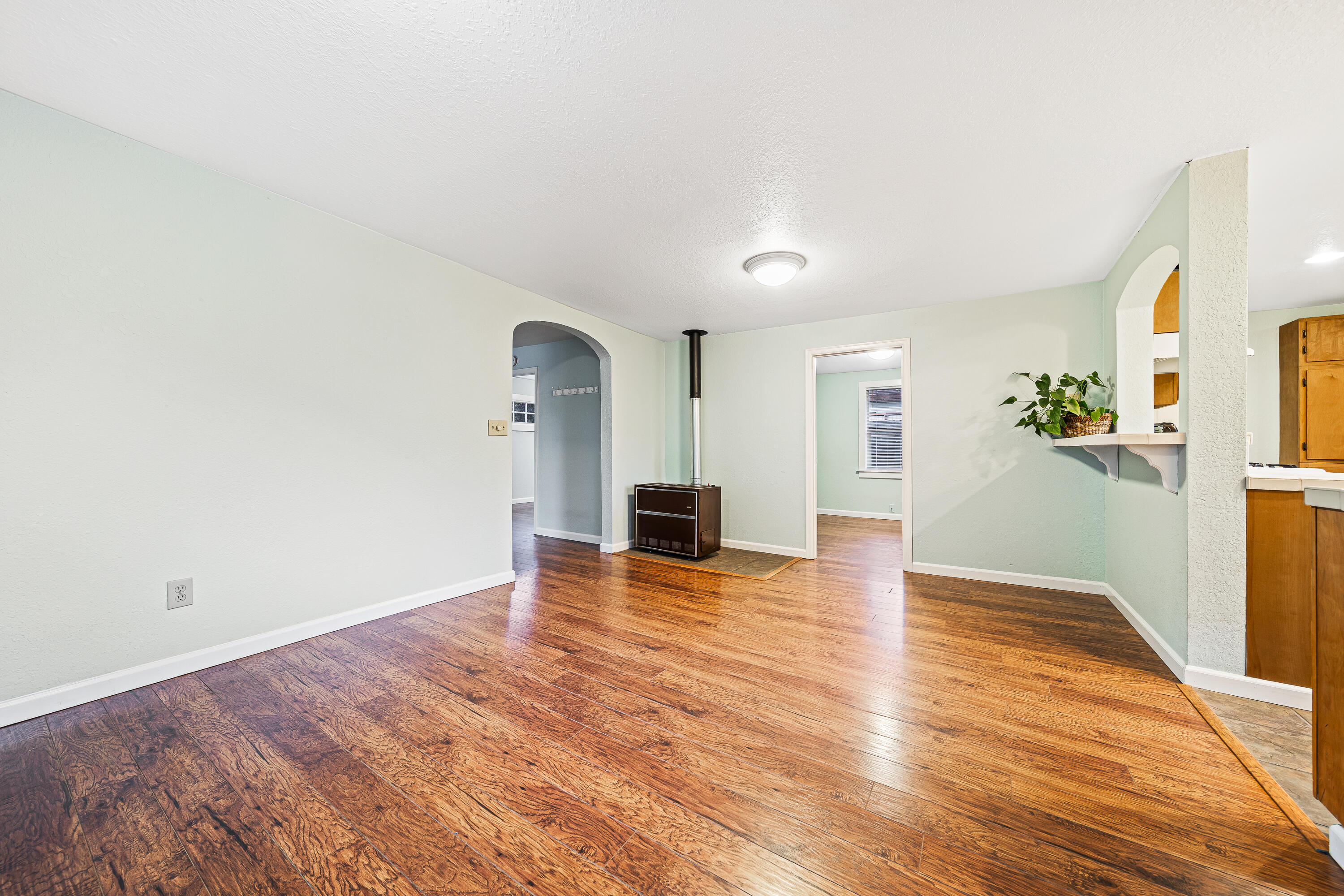 1308 Mill Pond Road Ashland, OR 97520 - Photo 5 of 24 1308 Mill Pond Road Ashland OR 97520