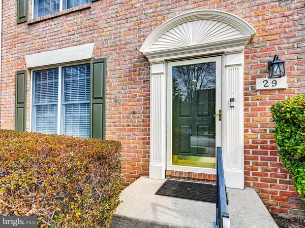 $3,450 | 29 Tenby Court, Lutherville-Timonium, MD 21093