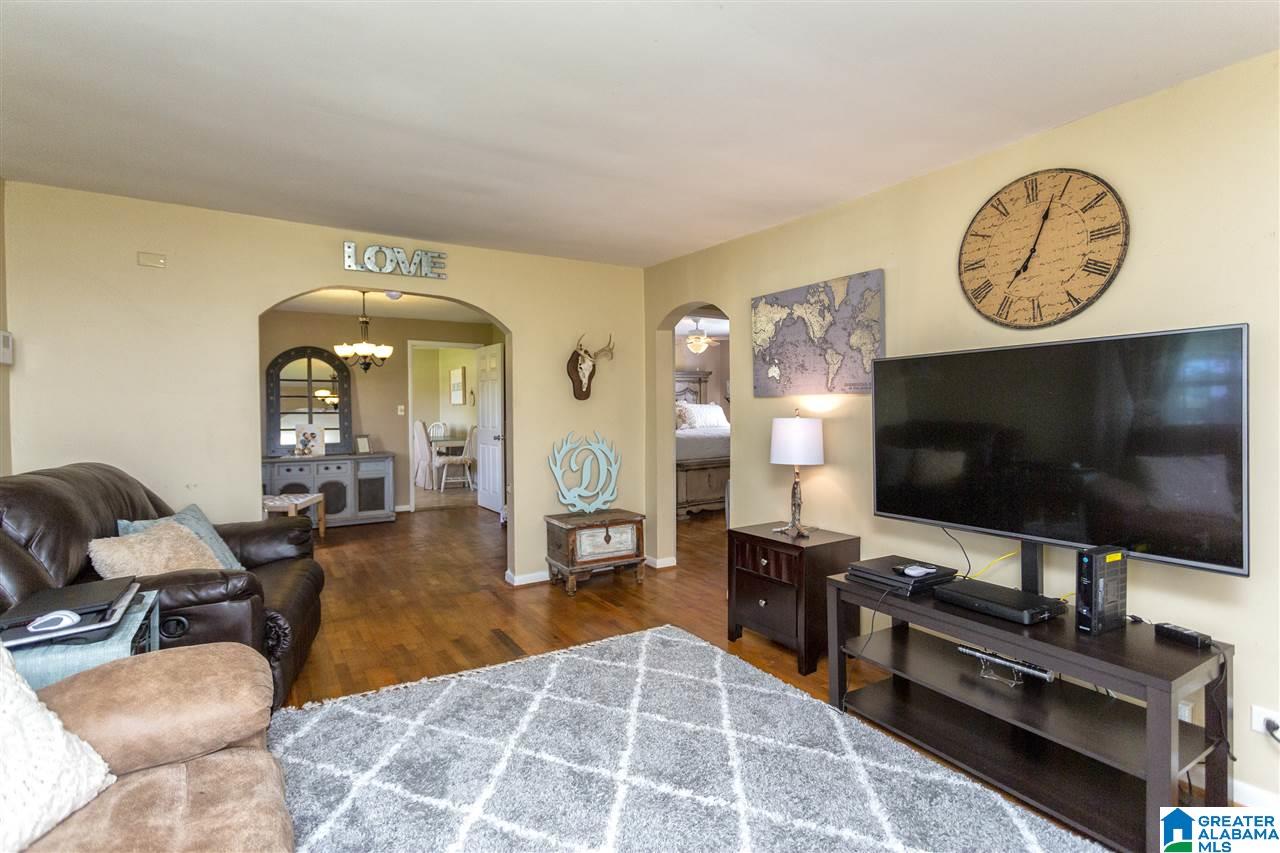106 Dexter Avenue Bessemer, AL 35023 - Photo 4 of 34
