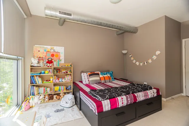 $2,750 | 1228 Emerson Street, Unit 407, Evanston, IL 60201