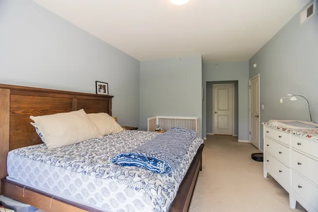 $2,750 | 1228 Emerson Street, Unit 407, Evanston, IL 60201