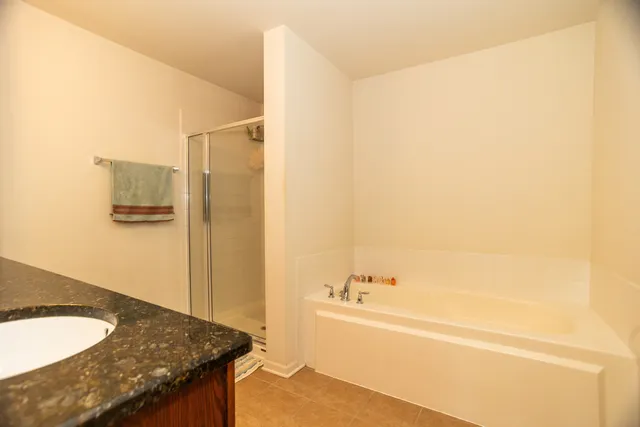 $2,750 | 1228 Emerson Street, Unit 407, Evanston, IL 60201