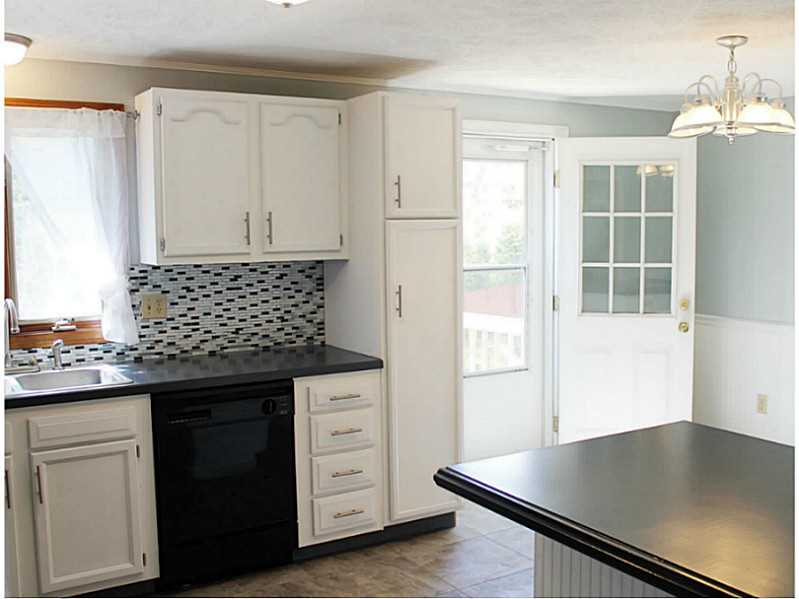 2552 Mendon Road Cumberland, RI 02864 - Photo 9 of 19 Kitchen.