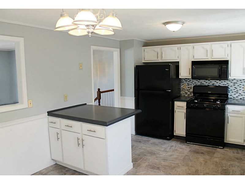 2552 Mendon Road Cumberland, RI 02864 - Photo 10 of 19 Kitchen.