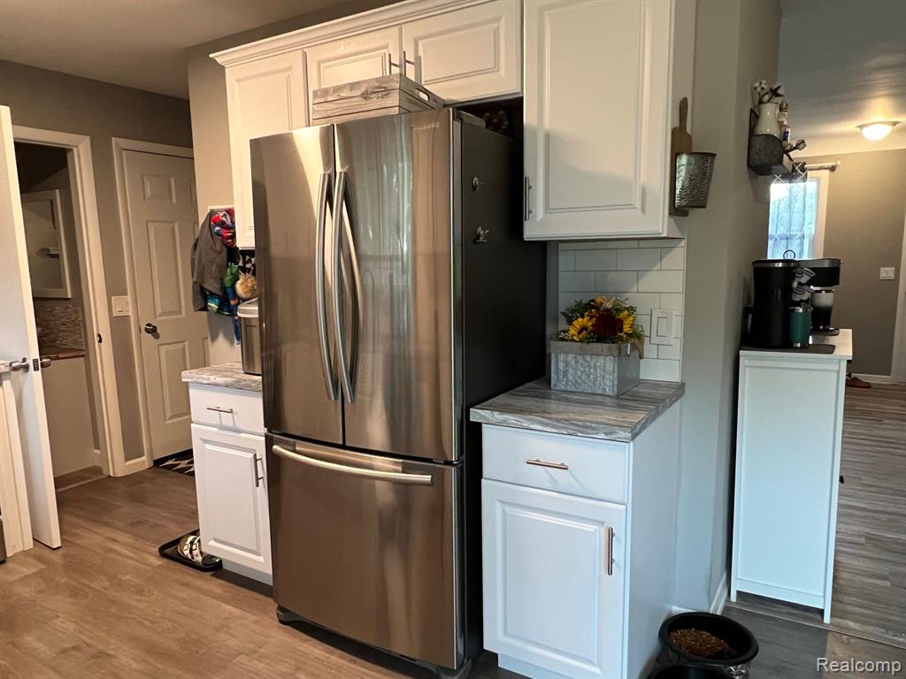 8322 Corunna Road Flint, MI 48532 - Photo 10 of 26