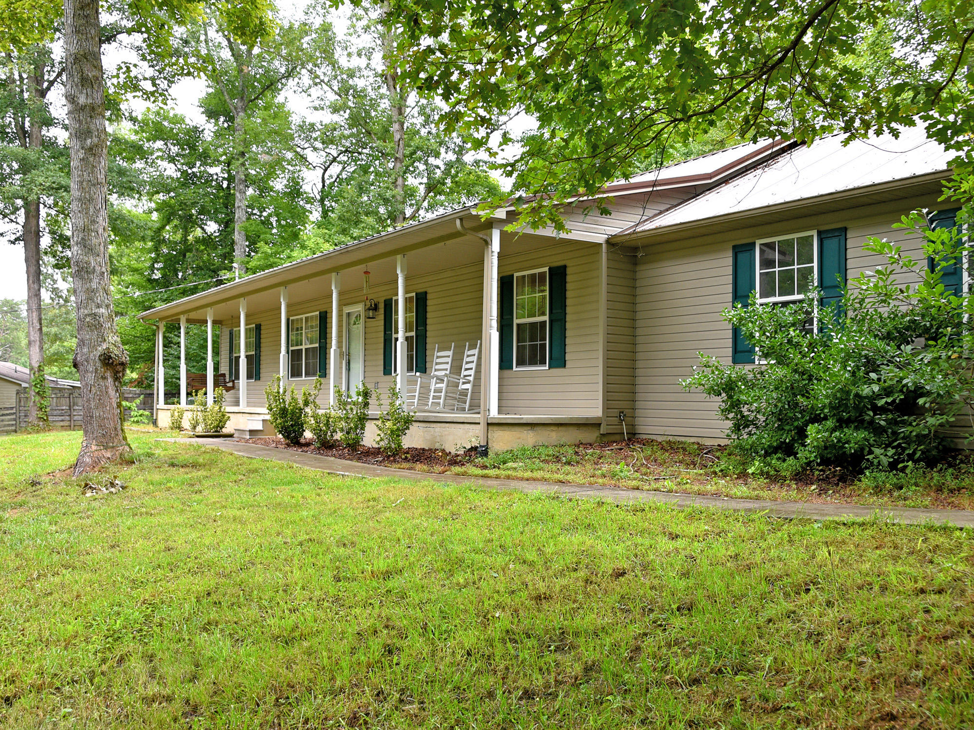 129 Butterfly Lane Heiskell, TN 37754 - Photo 1 of 19 129 Butterfly Ln 2