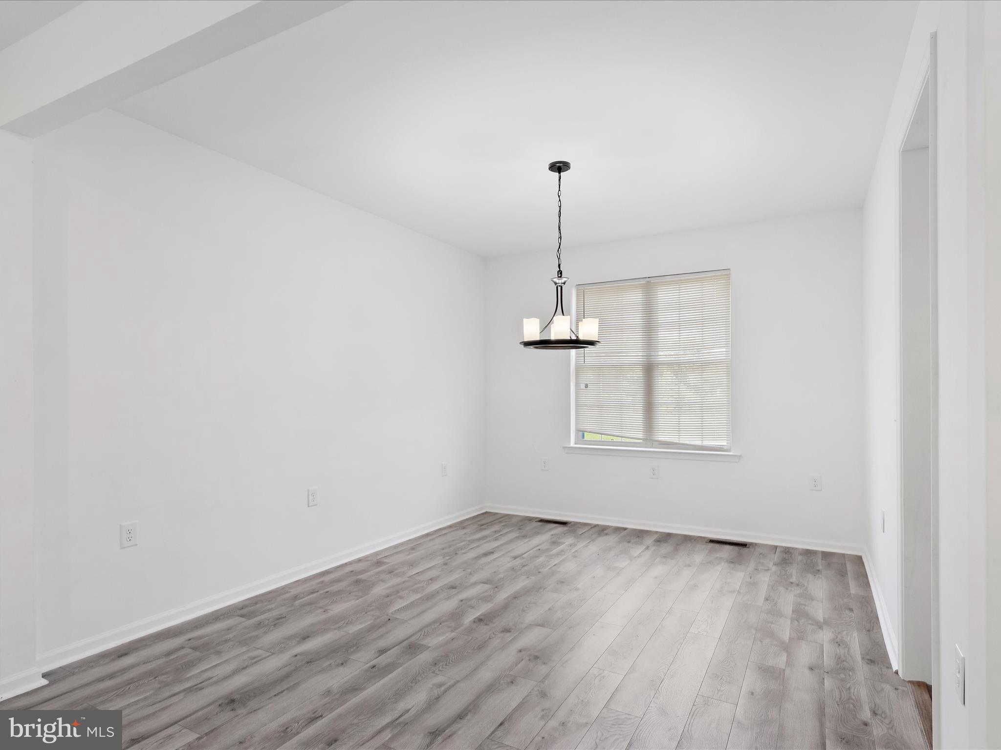 38368 Whaleys Road Delmar, DE 19940 - Photo 6 of 26 Dining Room adjacent Kitchen