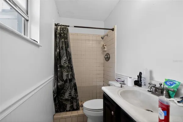 $229,000 | 4914 Northwest 30th Terrace, Gainesville, FL 32605