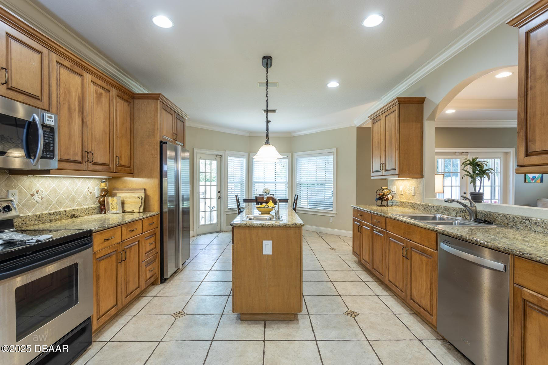 10 Foxhunter Flat Ormond Beach, FL 32174 - Photo 22 of 41 Island Kitchen