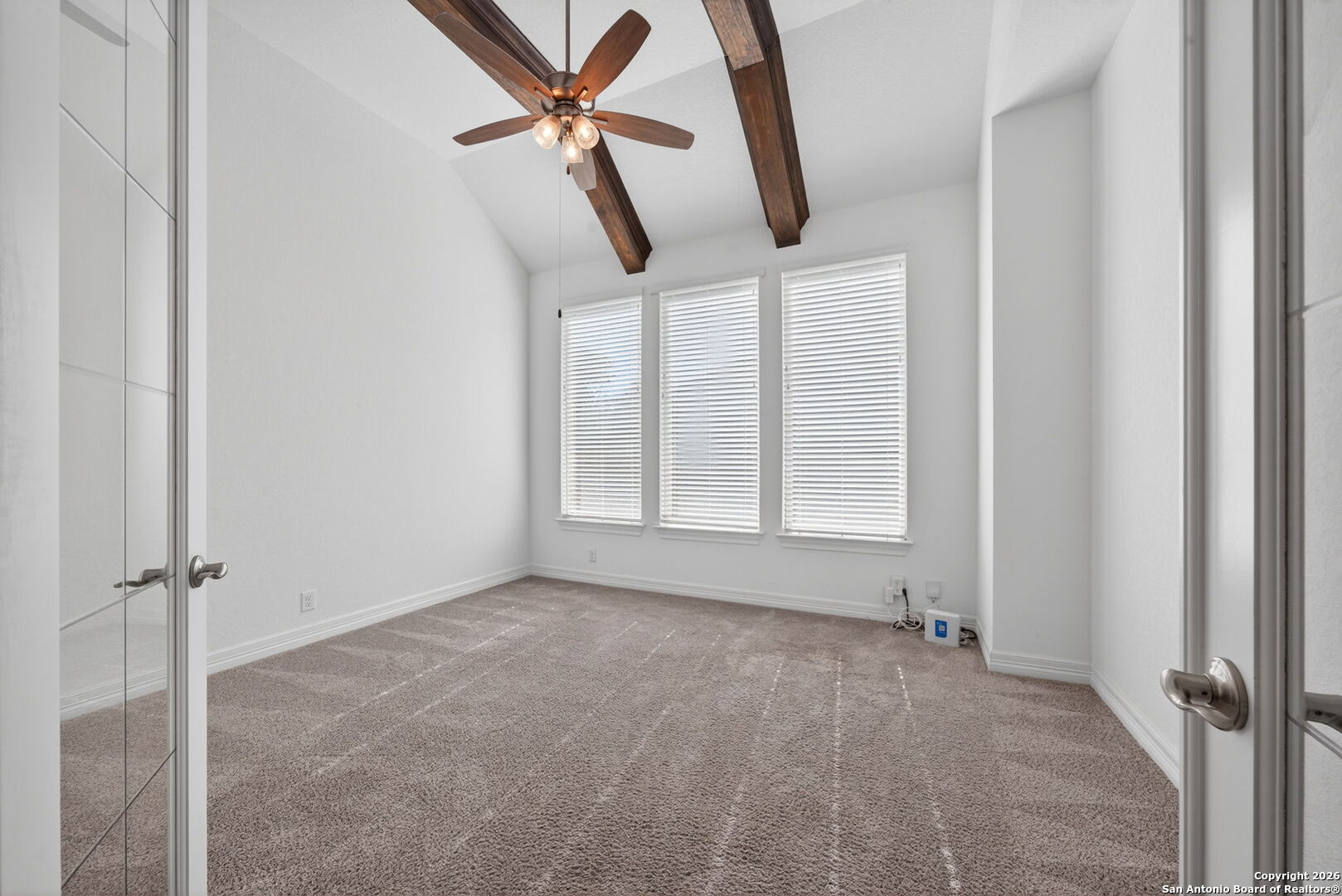 28640 Bull Gate Boerne, TX 78015 - Photo 20 of 40 an empty room with windows