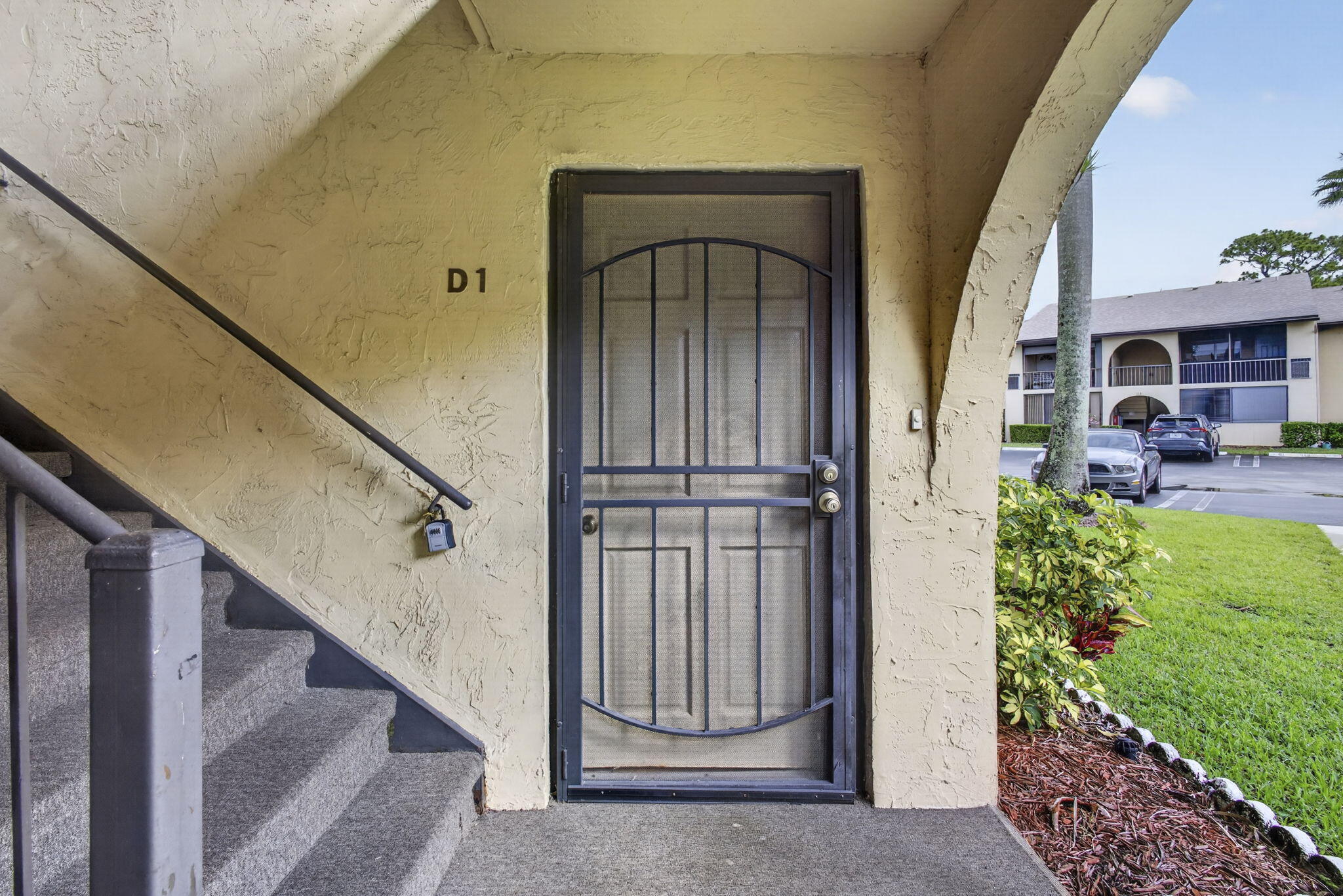 315 Pine Ridge Circle, Unit D1 Greenacres, FL 33463 - Photo 5 of 43 5-web-or-mls-BS1A5002