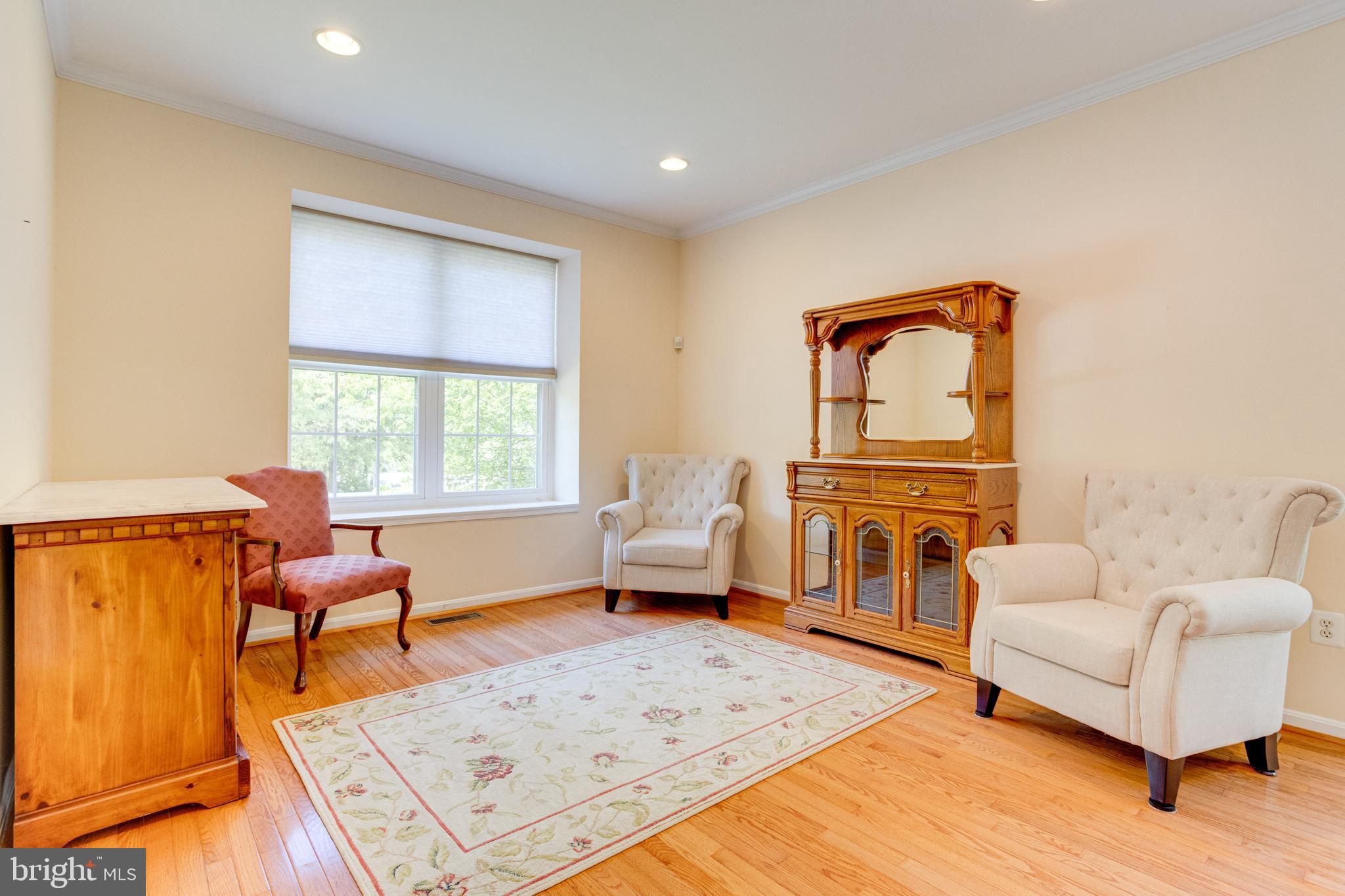1 Broadbridge Road White Marsh, MD 21237 - Photo 8 of 104 Gleaming Hardwoods in Living Room