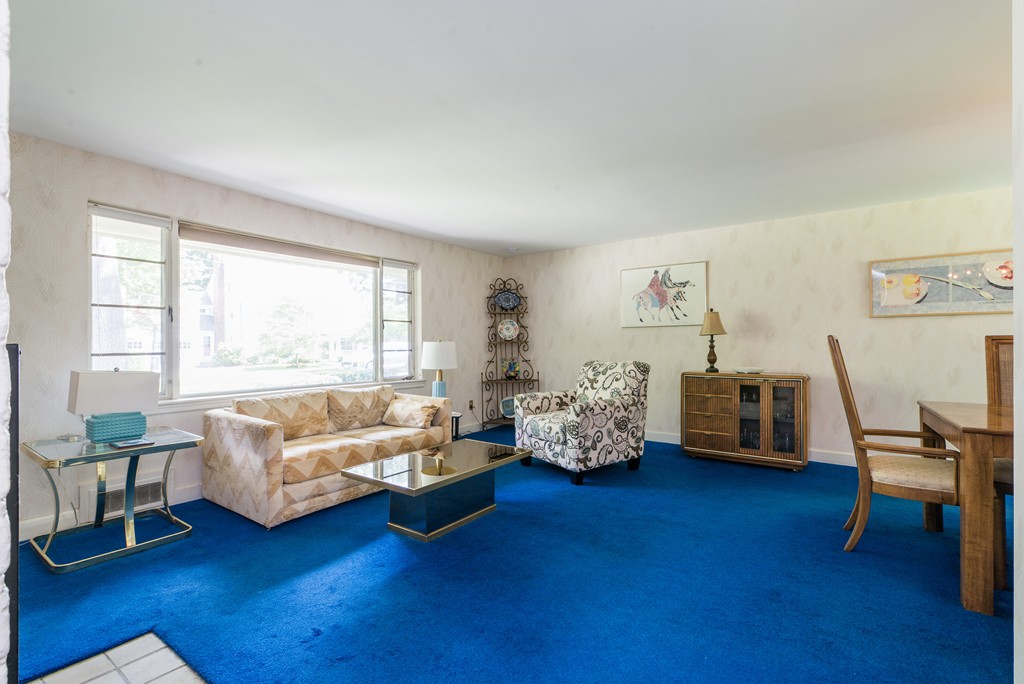17 Lafayette Road Newton, MA 02462 - Photo 2 of 13
