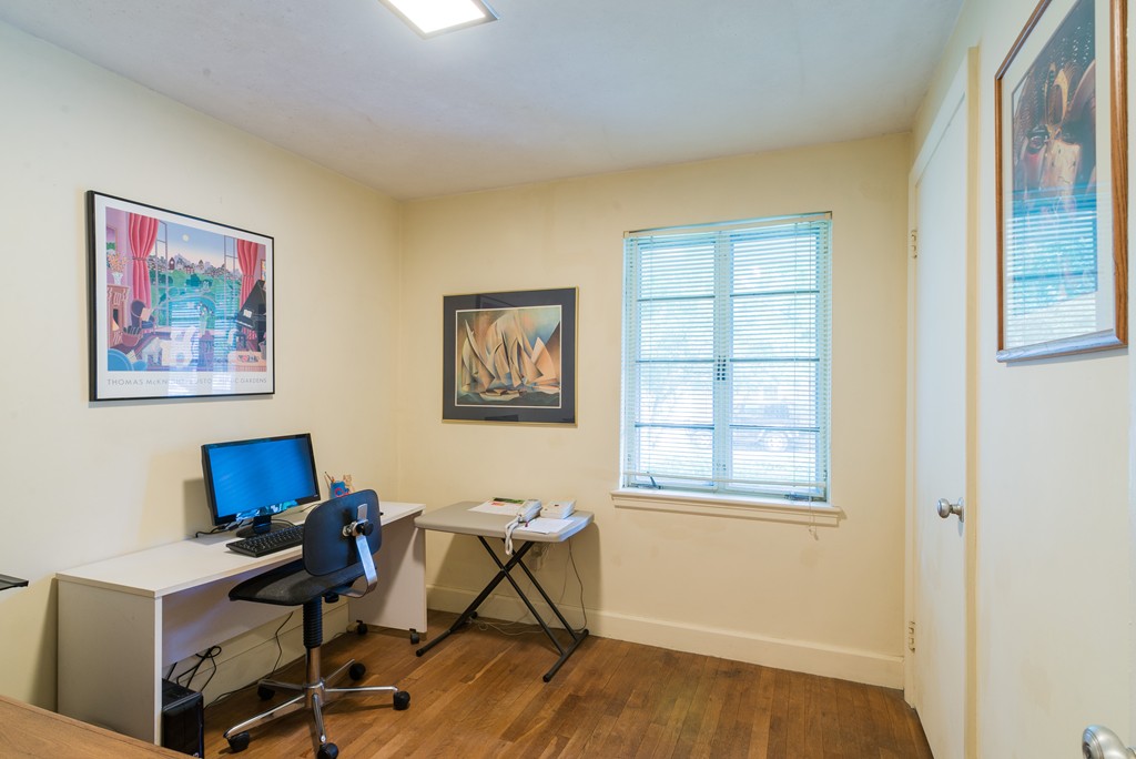 17 Lafayette Road Newton, MA 02462 - Photo 8 of 13