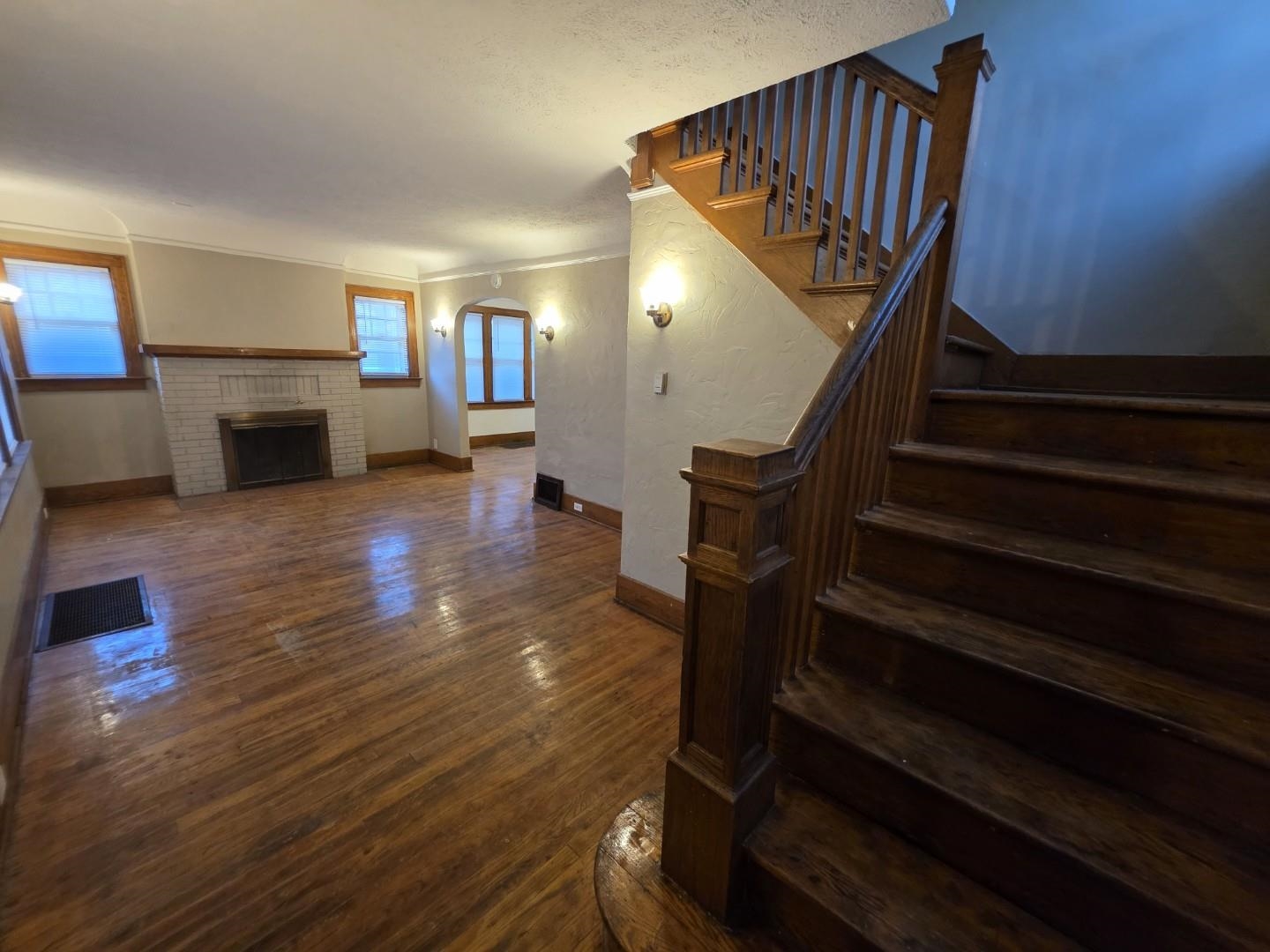 3232 Ruckle Street Saginaw, MI 48601 - Photo 4 of 40 Gallery Image 4