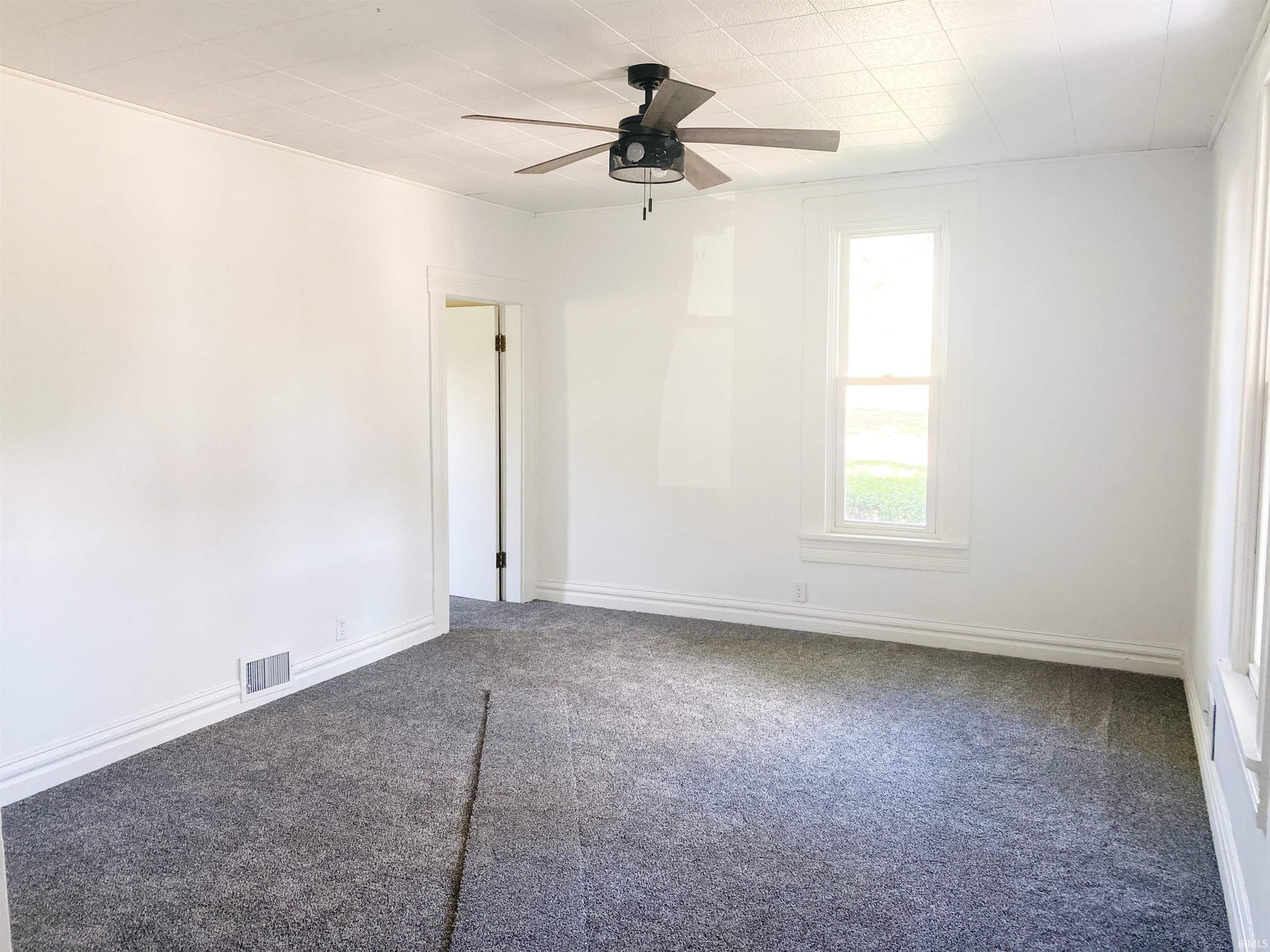 607 North Portland Street Ridgeville, IN 47380 - Photo 3 of 15