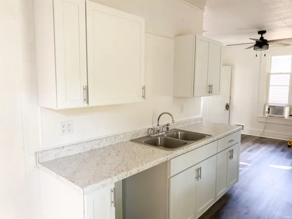 $82,000 | 607 North Portland Street, Ridgeville, IN 47380