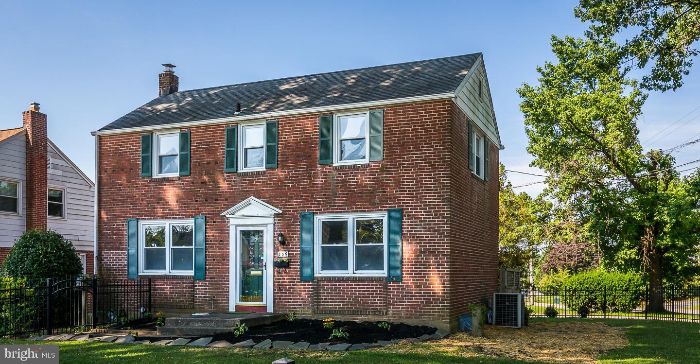 806 Earlington Road Havertown, PA 19083 - Photo 1 of 33