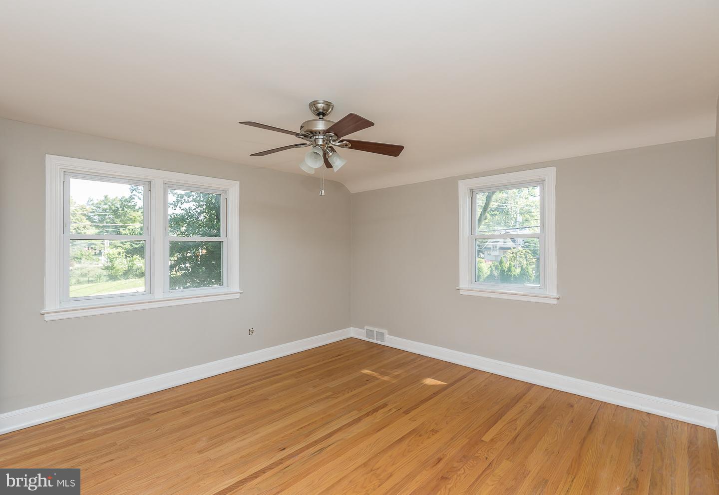 806 Earlington Road Havertown, PA 19083 - Photo 11 of 33