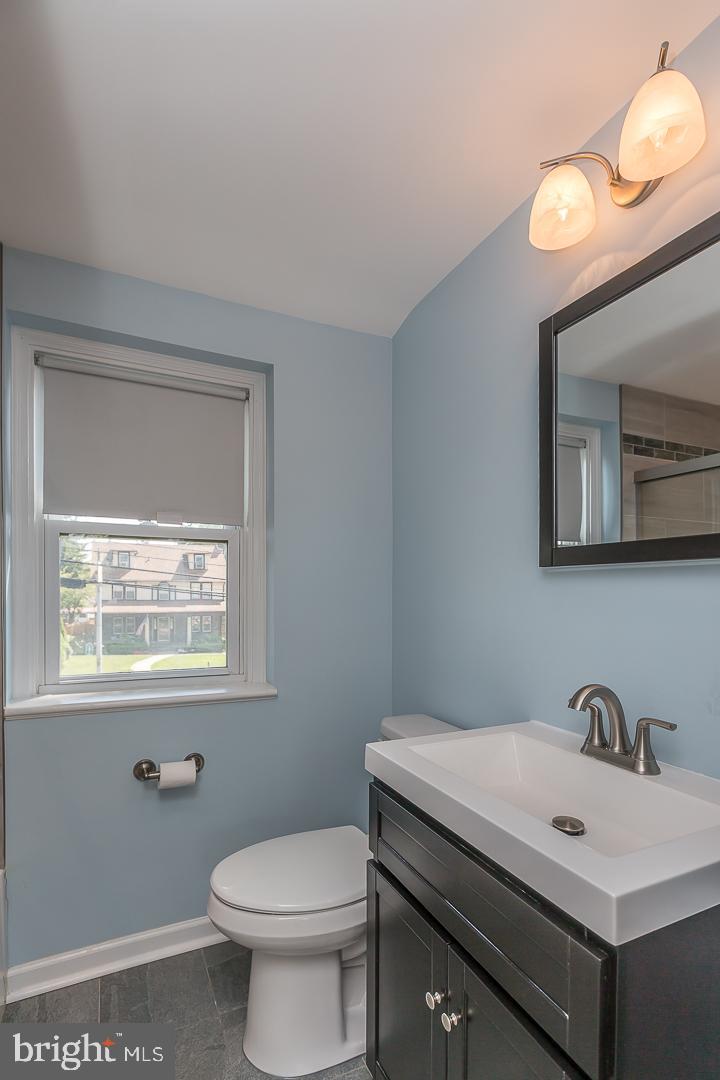 806 Earlington Road Havertown, PA 19083 - Photo 13 of 33
