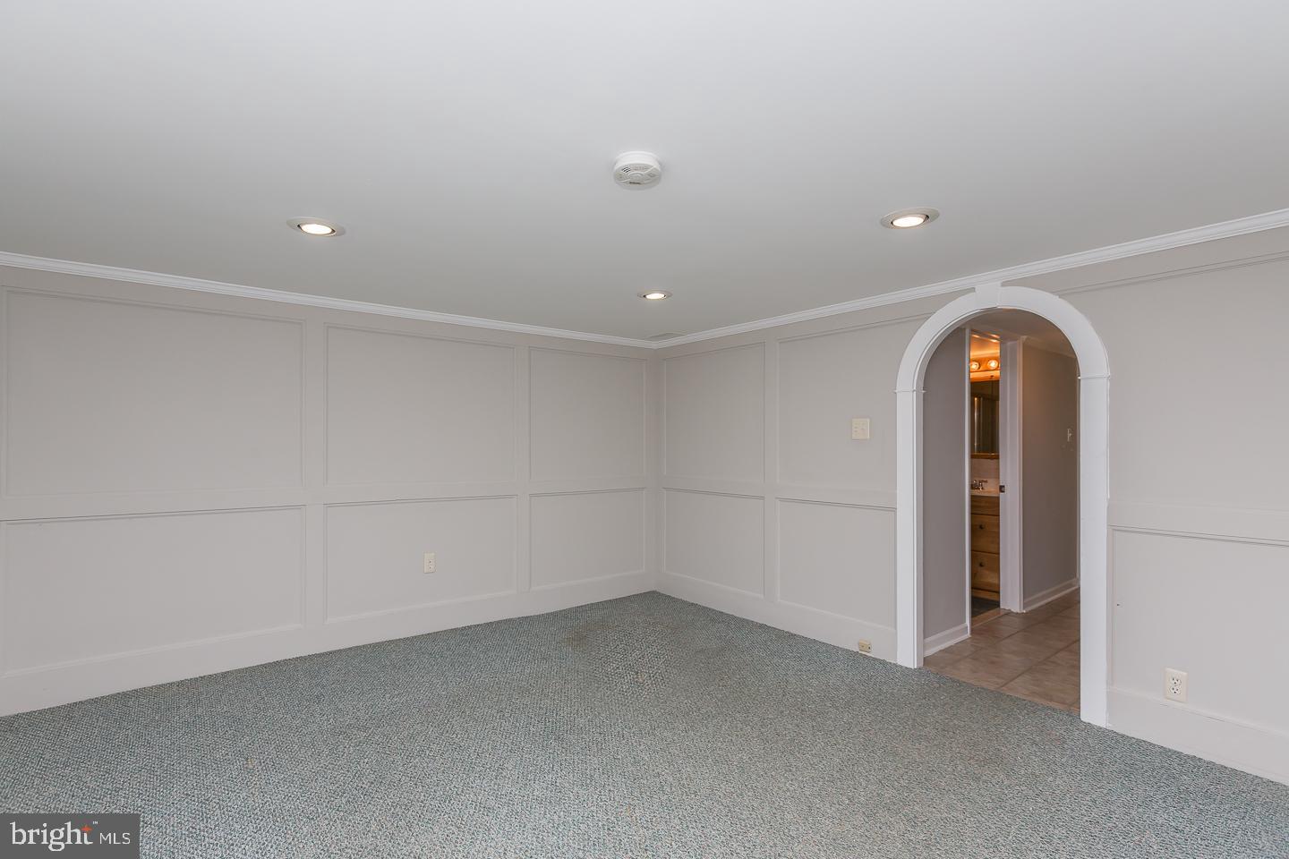 806 Earlington Road Havertown, PA 19083 - Photo 22 of 33
