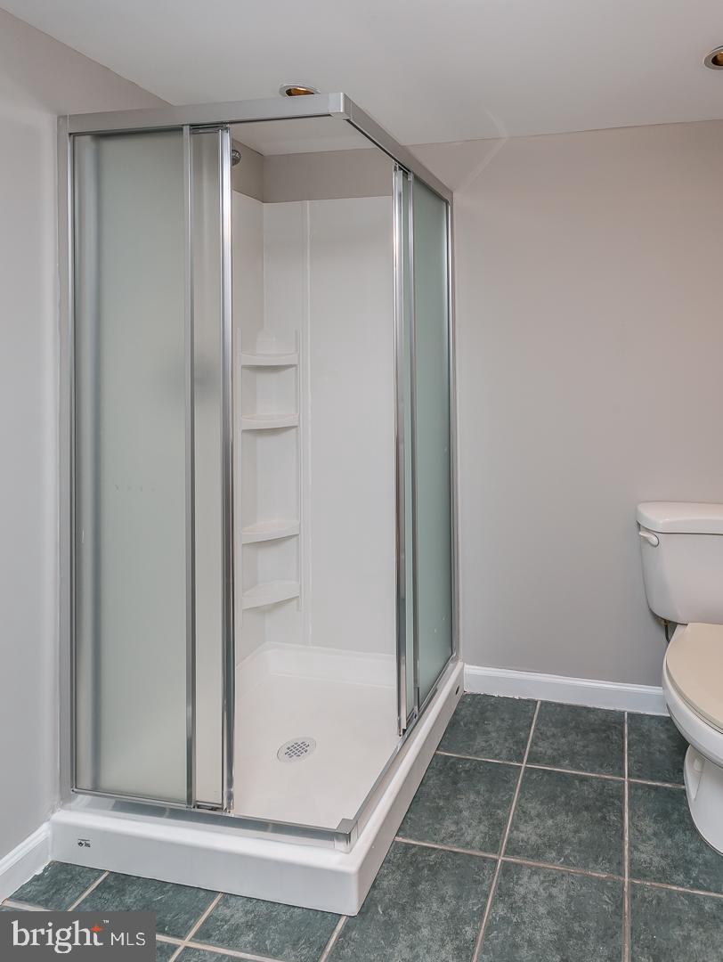 806 Earlington Road Havertown, PA 19083 - Photo 25 of 33